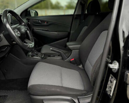 Черный Хендай Kona, объемом двигателя 2 л и пробегом 121 тыс. км за 13699 $, фото 10 на Automoto.ua