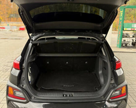 Черный Хендай Kona, объемом двигателя 2 л и пробегом 121 тыс. км за 13699 $, фото 29 на Automoto.ua