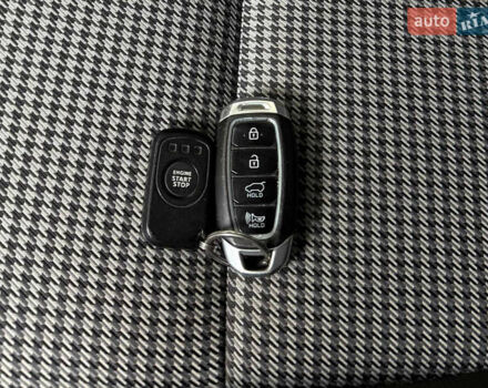 Черный Хендай Kona, объемом двигателя 2 л и пробегом 121 тыс. км за 13699 $, фото 37 на Automoto.ua