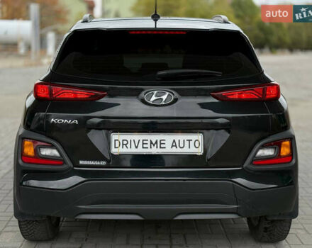 Черный Хендай Kona, объемом двигателя 2 л и пробегом 121 тыс. км за 13699 $, фото 5 на Automoto.ua
