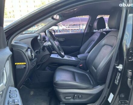 Чорний Хендай Kona, об'ємом двигуна 0 л та пробігом 40 тис. км за 17900 $, фото 19 на Automoto.ua
