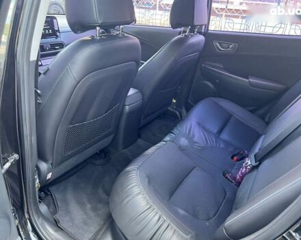Чорний Хендай Kona, об'ємом двигуна 0 л та пробігом 40 тис. км за 17900 $, фото 21 на Automoto.ua