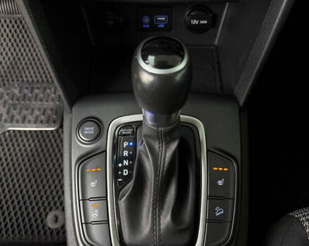 Черный Хендай Kona, объемом двигателя 2 л и пробегом 121 тыс. км за 13699 $, фото 35 на Automoto.ua