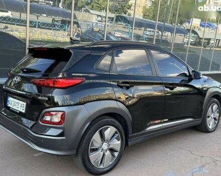 Чорний Хендай Kona, об'ємом двигуна 0 л та пробігом 40 тис. км за 17900 $, фото 2 на Automoto.ua