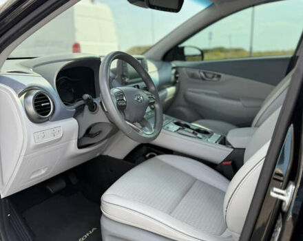 Черный Хендай Kona, объемом двигателя 0 л и пробегом 85 тыс. км за 18200 $, фото 13 на Automoto.ua