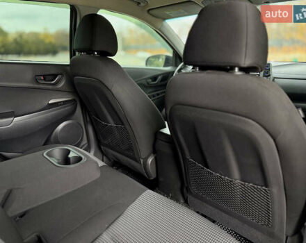 Черный Хендай Kona, объемом двигателя 2 л и пробегом 121 тыс. км за 13699 $, фото 18 на Automoto.ua