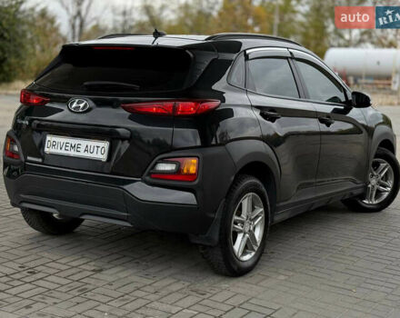Черный Хендай Kona, объемом двигателя 2 л и пробегом 121 тыс. км за 13699 $, фото 4 на Automoto.ua