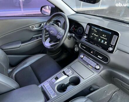 Чорний Хендай Kona, об'ємом двигуна 0 л та пробігом 40 тис. км за 17900 $, фото 29 на Automoto.ua