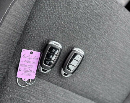 Черный Хендай Kona, объемом двигателя 0 л и пробегом 140 тыс. км за 17900 $, фото 62 на Automoto.ua