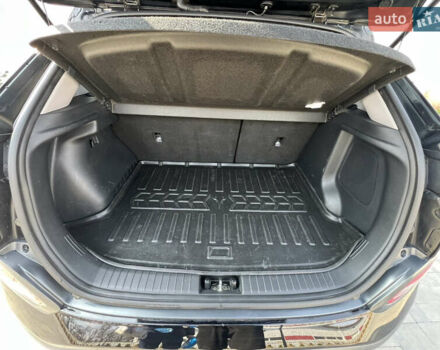 Чорний Хендай Kona, об'ємом двигуна 0 л та пробігом 100 тис. км за 16999 $, фото 31 на Automoto.ua