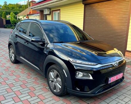 Черный Хендай Kona, объемом двигателя 0.2 л и пробегом 57 тыс. км за 18700 $, фото 1 на Automoto.ua