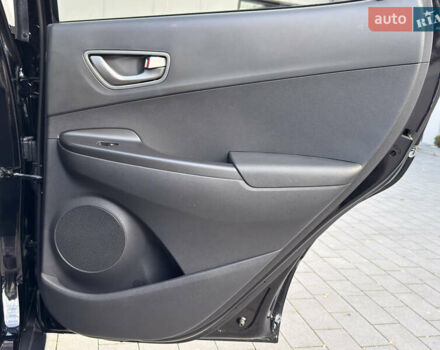 Черный Хендай Kona, объемом двигателя 0 л и пробегом 137 тыс. км за 16800 $, фото 35 на Automoto.ua