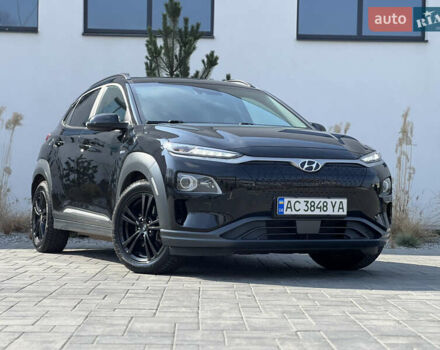 Чорний Хендай Kona, об'ємом двигуна 0 л та пробігом 100 тис. км за 16999 $, фото 1 на Automoto.ua
