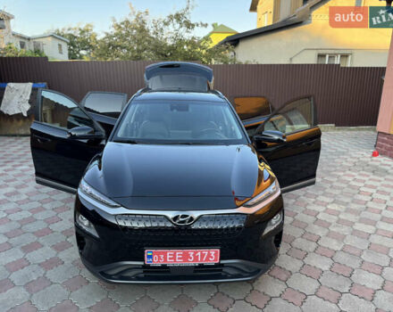 Черный Хендай Kona, объемом двигателя 0 л и пробегом 70 тыс. км за 16499 $, фото 31 на Automoto.ua