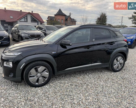 Черный Хендай Kona, объемом двигателя 0 л и пробегом 140 тыс. км за 17900 $, фото 3 на Automoto.ua