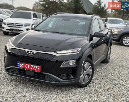 Черный Хендай Kona, объемом двигателя 0 л и пробегом 140 тыс. км за 17900 $, фото 1 на Automoto.ua