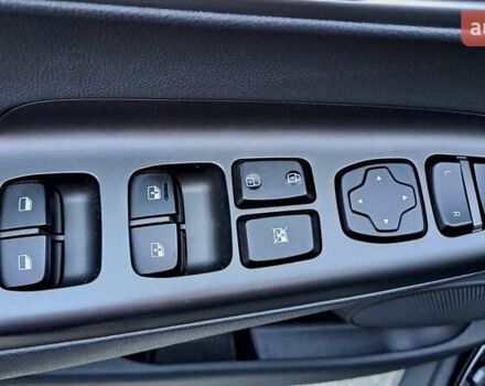 Черный Хендай Kona, объемом двигателя 0 л и пробегом 102 тыс. км за 17999 $, фото 16 на Automoto.ua