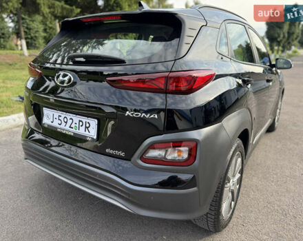 Черный Хендай Kona, объемом двигателя 0 л и пробегом 101 тыс. км за 15500 $, фото 16 на Automoto.ua