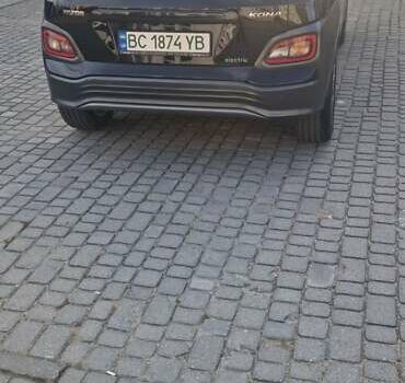 Черный Хендай Kona, объемом двигателя 0 л и пробегом 49 тыс. км за 17699 $, фото 1 на Automoto.ua