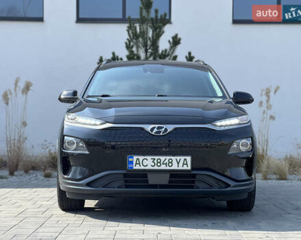 Чорний Хендай Kona, об'ємом двигуна 0 л та пробігом 100 тис. км за 16999 $, фото 5 на Automoto.ua