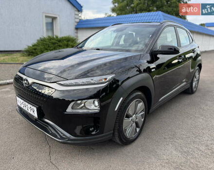 Черный Хендай Kona, объемом двигателя 0 л и пробегом 101 тыс. км за 15500 $, фото 1 на Automoto.ua