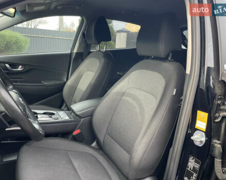 Черный Хендай Kona, объемом двигателя 0 л и пробегом 34 тыс. км за 19800 $, фото 44 на Automoto.ua