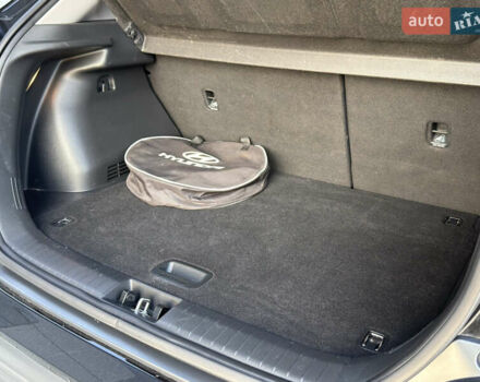 Черный Хендай Kona, объемом двигателя 0 л и пробегом 137 тыс. км за 16800 $, фото 17 на Automoto.ua