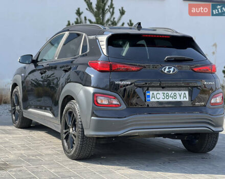 Чорний Хендай Kona, об'ємом двигуна 0 л та пробігом 100 тис. км за 16999 $, фото 14 на Automoto.ua