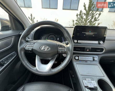 Чорний Хендай Kona, об'ємом двигуна 0 л та пробігом 100 тис. км за 16999 $, фото 27 на Automoto.ua