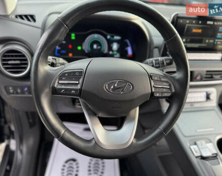 Черный Хендай Kona, объемом двигателя 0 л и пробегом 140 тыс. км за 17900 $, фото 42 на Automoto.ua