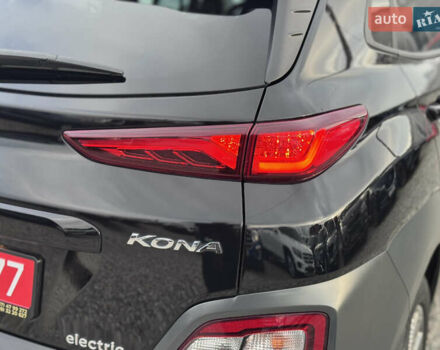 Черный Хендай Kona, объемом двигателя 0 л и пробегом 140 тыс. км за 17900 $, фото 13 на Automoto.ua