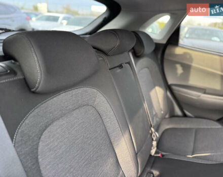 Черный Хендай Kona, объемом двигателя 0 л и пробегом 140 тыс. км за 17900 $, фото 54 на Automoto.ua