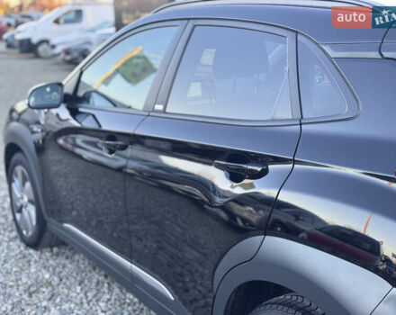 Черный Хендай Kona, объемом двигателя 0 л и пробегом 84 тыс. км за 17789 $, фото 10 на Automoto.ua