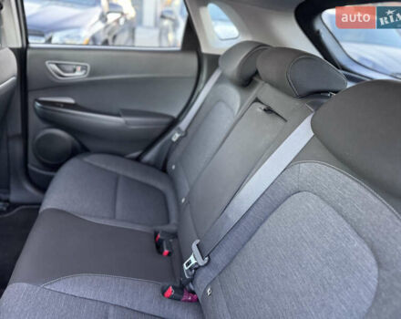 Черный Хендай Kona, объемом двигателя 0 л и пробегом 84 тыс. км за 17789 $, фото 39 на Automoto.ua