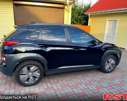 Черный Хендай Kona, объемом двигателя 0.2 л и пробегом 57 тыс. км за 18700 $, фото 2 на Automoto.ua