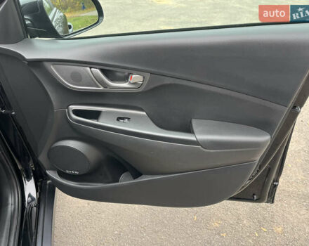 Чорний Хендай Kona, об'ємом двигуна 0 л та пробігом 41 тис. км за 17500 $, фото 30 на Automoto.ua