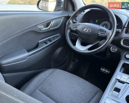 Черный Хендай Kona, объемом двигателя 0 л и пробегом 137 тыс. км за 16800 $, фото 8 на Automoto.ua