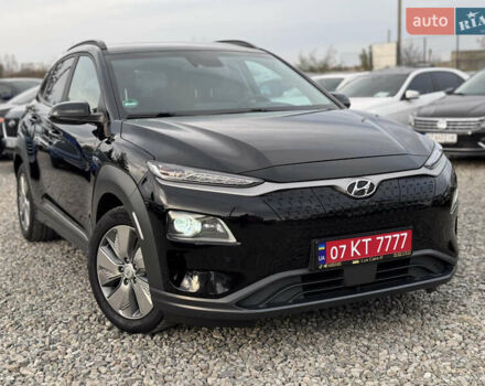 Черный Хендай Kona, объемом двигателя 0 л и пробегом 140 тыс. км за 17900 $, фото 32 на Automoto.ua