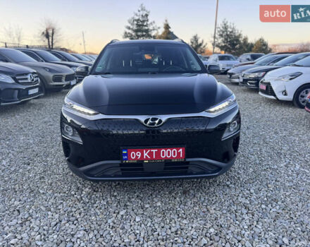 Черный Хендай Kona, объемом двигателя 0 л и пробегом 84 тыс. км за 17789 $, фото 1 на Automoto.ua