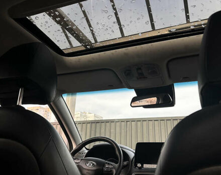 Черный Хендай Kona, объемом двигателя 0 л и пробегом 64 тыс. км за 22000 $, фото 31 на Automoto.ua