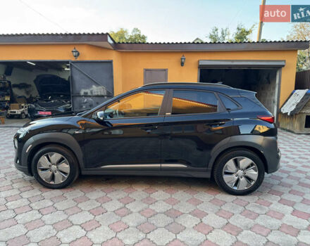 Черный Хендай Kona, объемом двигателя 0 л и пробегом 70 тыс. км за 16499 $, фото 8 на Automoto.ua