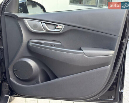 Черный Хендай Kona, объемом двигателя 0 л и пробегом 137 тыс. км за 16800 $, фото 34 на Automoto.ua