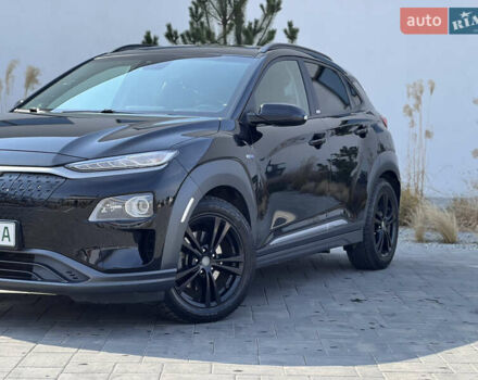 Чорний Хендай Kona, об'ємом двигуна 0 л та пробігом 100 тис. км за 16999 $, фото 11 на Automoto.ua