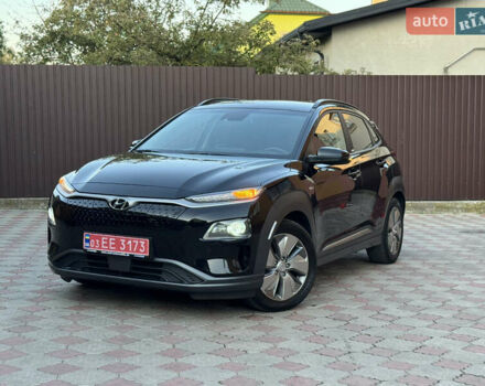 Черный Хендай Kona, объемом двигателя 0 л и пробегом 70 тыс. км за 16499 $, фото 82 на Automoto.ua