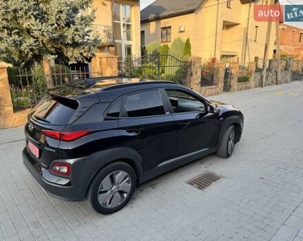 Черный Хендай Kona, объемом двигателя 0 л и пробегом 83 тыс. км за 16900 $, фото 3 на Automoto.ua