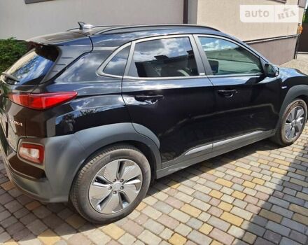 Черный Хендай Kona, объемом двигателя 0 л и пробегом 34 тыс. км за 20500 $, фото 3 на Automoto.ua