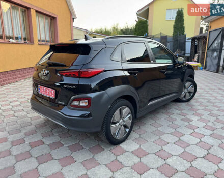Черный Хендай Kona, объемом двигателя 0 л и пробегом 70 тыс. км за 16499 $, фото 72 на Automoto.ua