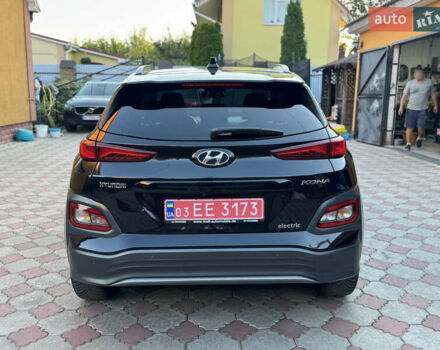 Черный Хендай Kona, объемом двигателя 0 л и пробегом 70 тыс. км за 16499 $, фото 6 на Automoto.ua