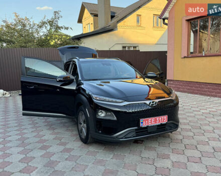 Черный Хендай Kona, объемом двигателя 0 л и пробегом 70 тыс. км за 16499 $, фото 29 на Automoto.ua