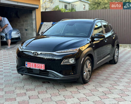 Черный Хендай Kona, объемом двигателя 0 л и пробегом 70 тыс. км за 16499 $, фото 1 на Automoto.ua